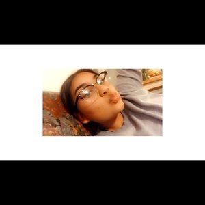 Meet your Posher, Abby